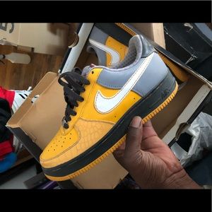 Nike Air Force 1